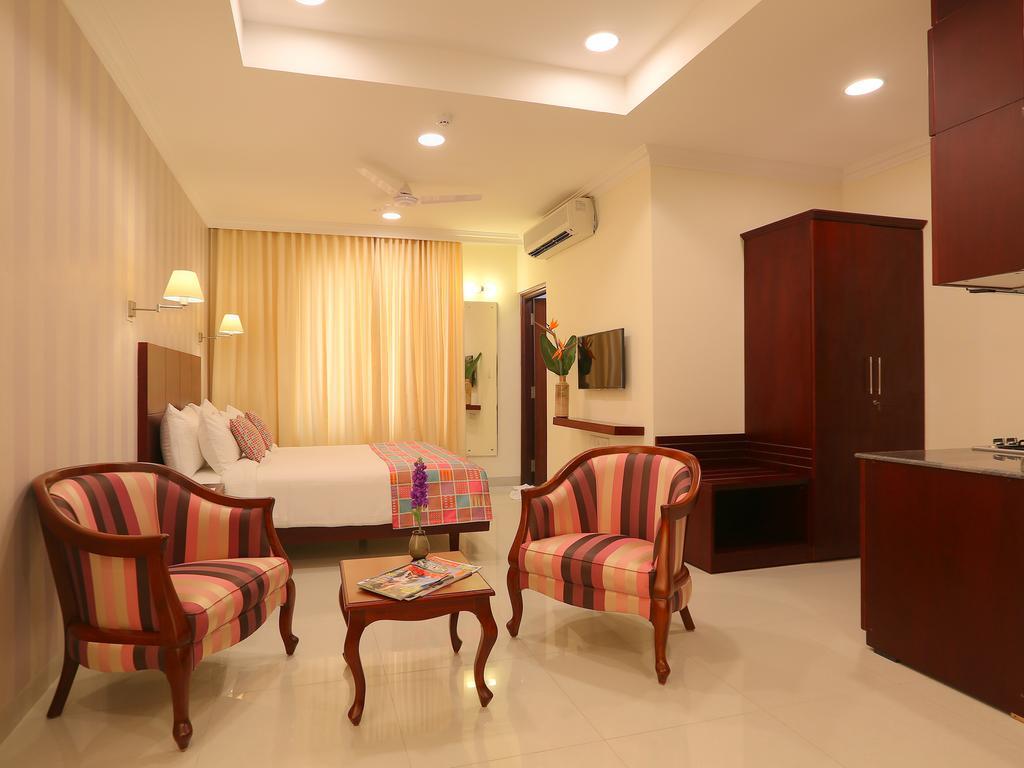 Lilac Hotel 3Rd Block Bangalore Room photo