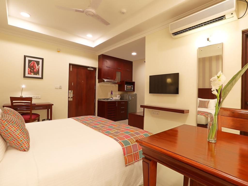 Lilac Hotel 3Rd Block Bangalore Room photo